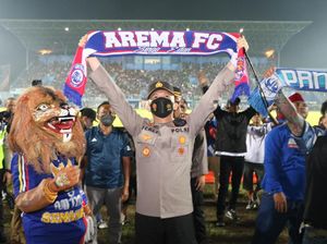 Kapolres Malang AKBP Ferli Hidayat Dicopot, Gantinya AKBP Putu Kholis Kapolres Malang AKBP Ferli Hidayat Dicopot, Gantinya AKBP Putu Kholis