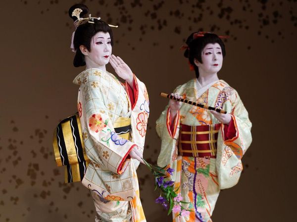 Penari Geisha Tokyo Comeback!