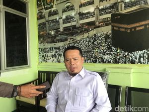 125 Calhaj Asal Sukabumi Akan Berangkat ke Tanah Suci, 31 Orang Ditunda 125 Calhaj Asal Sukabumi Akan Berangkat ke Tanah Suci, 31 Orang Ditunda