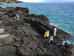 Birunya Pantai Vatumapida di Donggala Sulteng, Asiik Benerrr...
