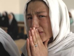 Mulai Sekolah, Siswi di Afghanistan Ini Ungkapan Rasa Senang Campur Haru