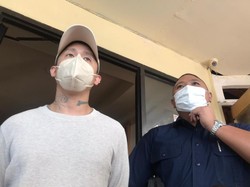 Mantan Suami Wanda Hamidah Jalani Pemeriksaan di Polres Metro Depok