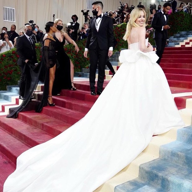 Tampilan Sydney Sweeney saat di Met Gala 2022 Sydney Sweeney