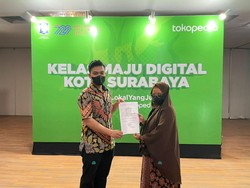 HUT Surabaya, Tokopedia Beri Pelatihan-Bantu UMKM Urus Izin Usaha