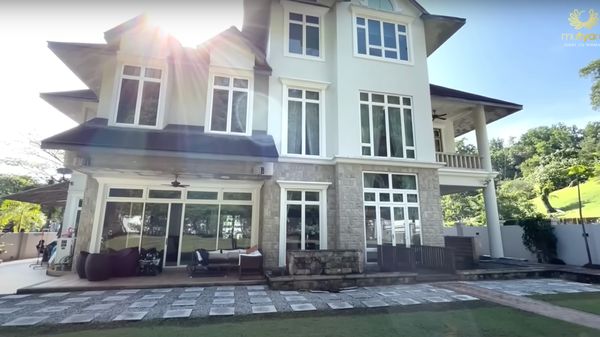 10 Foto Rumah Mewah Artis RI Menantu Siti Nurhaliza, Ada Lapangan Golfnya