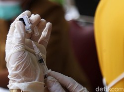 Antisipasi Kenaikan COVID, Dinkes DKI Siapkan 24 Ribu Dosis Vaksin