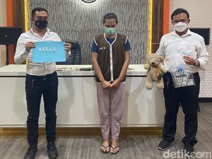 Waria Surabaya Ditangkap Gegara Narkoba Sembunyikan Sabu di Boneka Beruang Waria Surabaya Ditangkap Gegara Narkoba Sembunyikan Sabu di Boneka Beruang