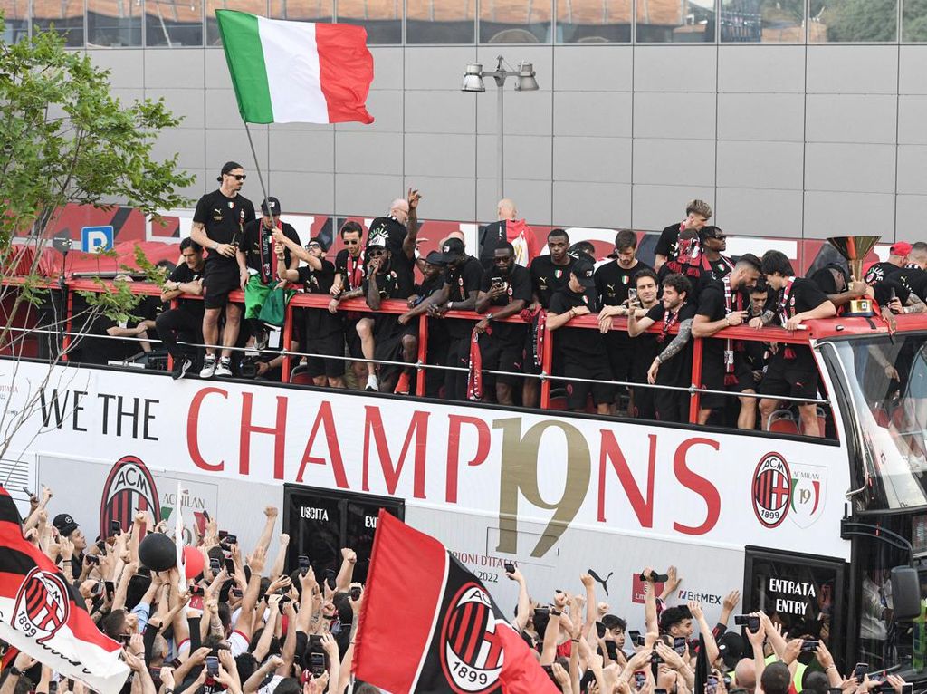 AC Milan Dikritik karena Ejek Inter Saat Parade Scudetto