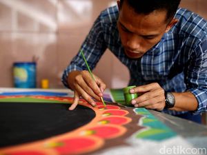 Antusias Warga Ikut Lomba Kaligrafi Islam di Tangerang Antusias Warga Ikut Lomba Kaligrafi Islam di Tangerang