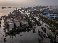 Ganjar Minta Perbaikan Tanggul Jebol di Semarang Selesai Hari Ini