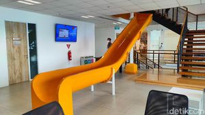 Mengintip Kantor Lazada, Ada Perosotan dan Meja Billiard