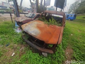 Fakta dan Data di Balik Bangkai Mobil Huni Pos 10 Cepu Cianjur Fakta dan Data di Balik Bangkai Mobil Huni Pos 10 Cepu Cianjur
