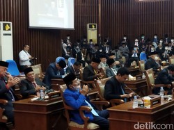 DPRD Bengkulu Anggarkan Rp 699 Juta untuk Baju Dinas Baru