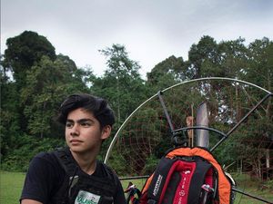 8 Fakta Youtuber Andrew Kalaweit yang Dijuluki Tarzan dari Kalimantan 8 Fakta Youtuber Andrew Kalaweit yang Dijuluki Tarzan dari Kalimantan
