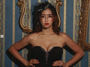 Duh, Pembawa Acara Ini Dipukul Oleh Narasumbernya Duh, Pembawa Acara Ini Dipukul Oleh Narasumbernya