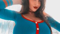 Foto: Model Gagal Jadi Guru karena Berdada 30 HH, Berujung Jual Konten Dewasa