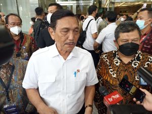 Respons Santai Luhut soal Demokrat Singgung Menko Minyak Goreng
