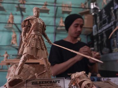 Dibuat di Batang, Kerajinan Limbah Besek Ini Tembus Pasar Singapura
