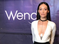 Unggah Video Yoga, Maggie Q Diamuk Netizen