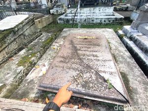 Jejak Freemason Surabaya Ada di Makam Ini, Sejarawan Ungkap Buktinya Jejak Freemason Surabaya Ada di Makam Ini, Sejarawan Ungkap Buktinya