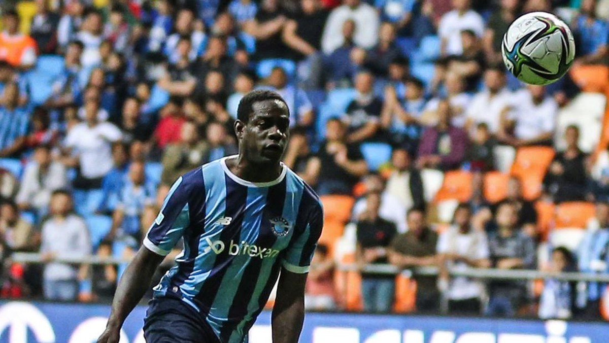 Mario Balotelli di Liga Turki. Foto: Anadolu Agency via Getty Images/Anadolu Agency