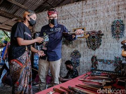 Sandiaga Jadikan Keris Desa di Sumenep Sebagai Suvenir G20