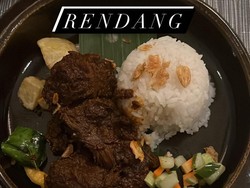 Ekspresi Oezil Saat Cicipi Rendang Hingga Gado-gado