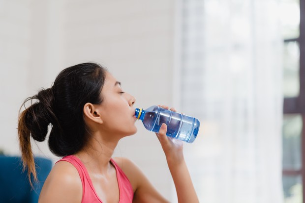 Minum bisa membakar kalori