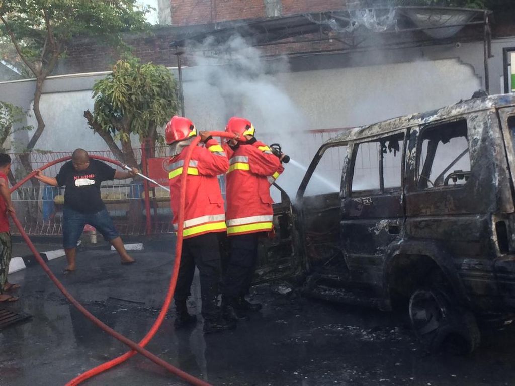 Mobil di Banda Aceh Terbakar Gegara Petugas SPBU Salah Isi BBM