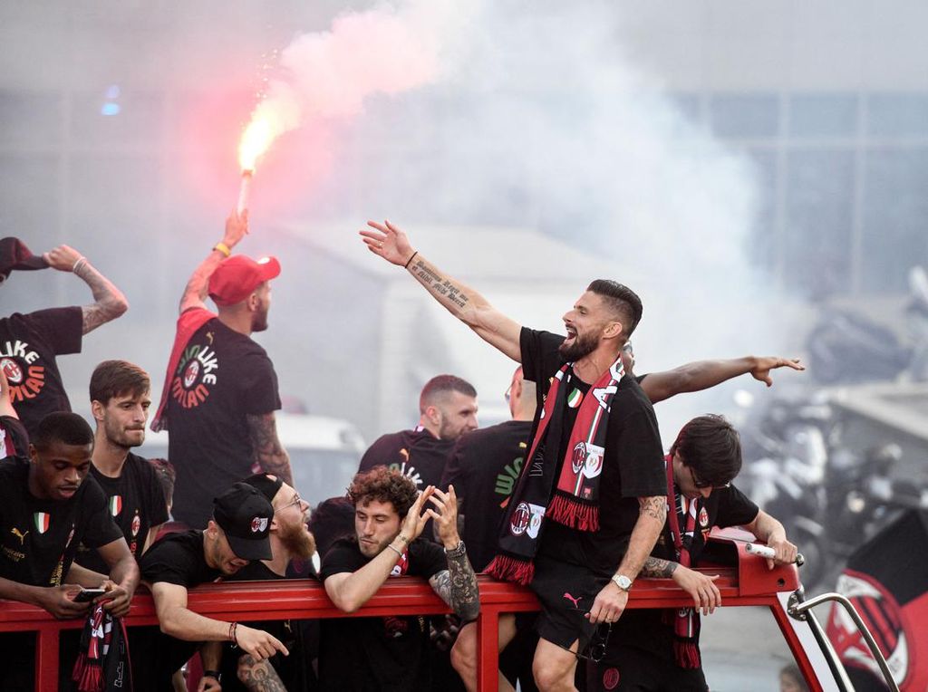 Empat Pemain AC Milan Didenda FIGC karena Ledek Inter