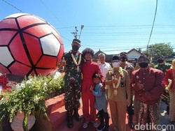 Desa Asal Bagas Kaffa-Bagus Kahfi Dicanangkan sebagai Kampung Bola