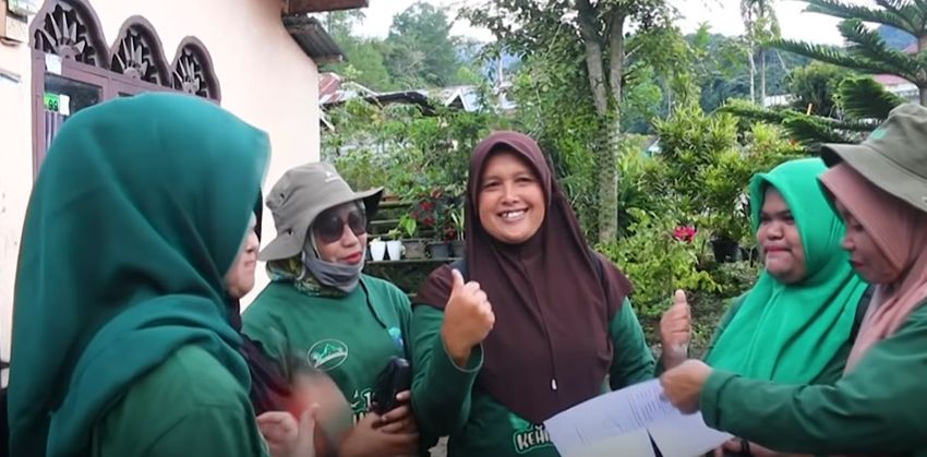 Perkumpulan ibu-ibu yang selamatkan hutan Sumatra