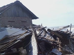 Update Dampak Banjir Rob Rembang: 15 Rumah Roboh, 113 Rusak Ringan-Sedang Update Dampak Banjir Rob Rembang: 15 Rumah Roboh, 113 Rusak Ringan-Sedang