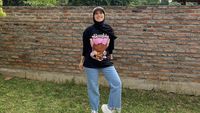 8 Momen Artis yang Dikenal Tomboi Bikin Pangling Saat Pakai Hijab