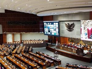 Tok! DPR Sahkan RUU Pembentukan Peraturan Perundang-Undangan Jadi UU Tok! DPR Sahkan RUU Pembentukan Peraturan Perundang-Undangan Jadi UU