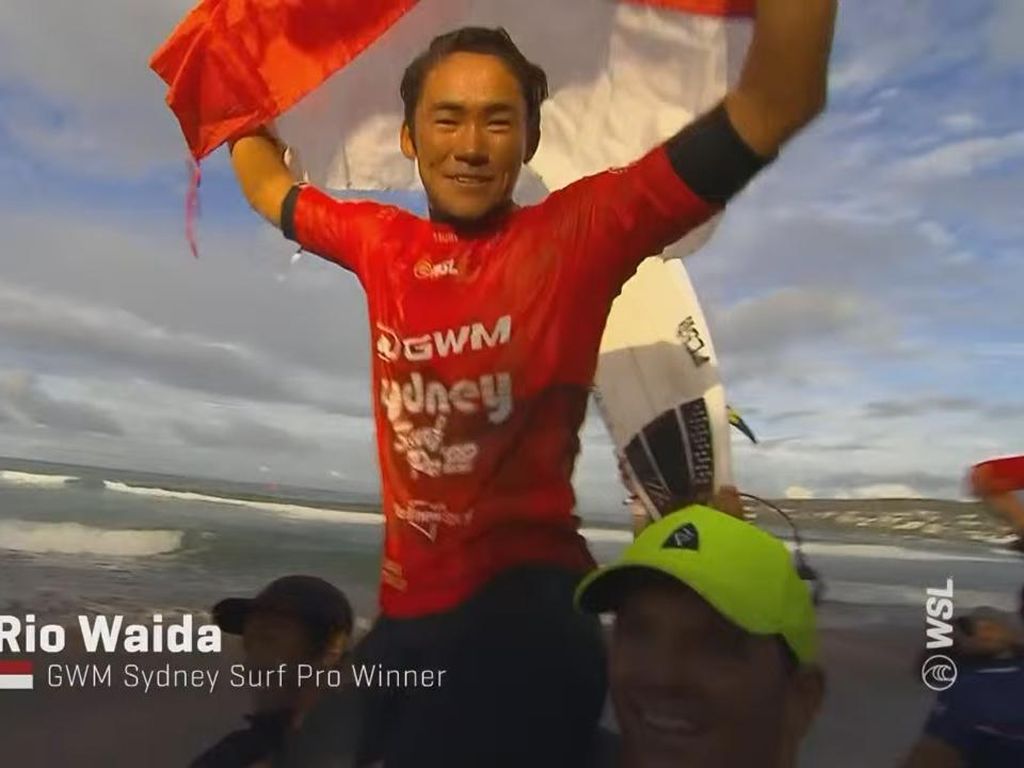 Peselancar Rio Waida Juara di Sydney Surf Pro 2022