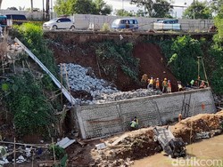 Polisi Ungkap Penyebab Pikap Terjun ke Jurang 20 Meter di Bogor