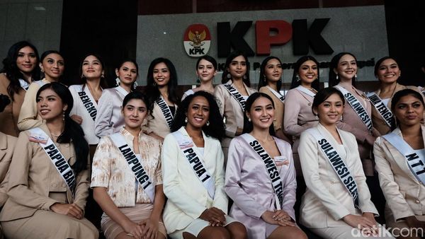 Senyum Para Finalis Puteri Indonesia Saat Kunjungi KPK