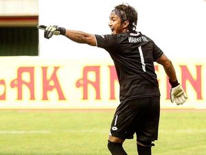 Eks Kiper Timnas Wahyu Tri Nugroho Ikut Latihan PSM Makassar