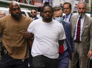 Penembak Mati Pejabat Bank di Kereta Bawah Tanah New York Ditangkap