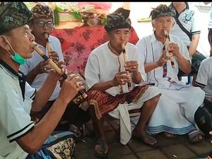 Gong Suling Jembrana Terancam Punah, Pemain Tinggal 2 Orang Gong Suling Jembrana Terancam Punah, Pemain Tinggal 2 Orang