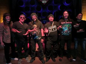 Gandeng Roy Jeconiah di Bali-Lawang Pitu Hadir dengan Genre Metal Gandeng Roy Jeconiah di Bali-Lawang Pitu Hadir dengan Genre Metal