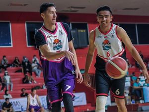 Daniel Wenas dkk Ikut Ramaikan Laga Amal