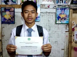 Akhirnya Fajar Pelajar Garut Bisa Kuliah dengan Beasiswa Penuh