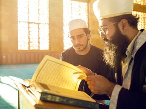 Muaddib Artinya Pendidik, Seorang Muslim Berilmu yang Kedudukannya Penting Muaddib Artinya Pendidik, Seorang Muslim Berilmu yang Kedudukannya Penting