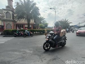 Jl Tole Iskandar Diperbaiki, Warga Senang Tak Ada Bunyi Gubrak Lagi Jl Tole Iskandar Diperbaiki, Warga Senang Tak Ada Bunyi Gubrak Lagi