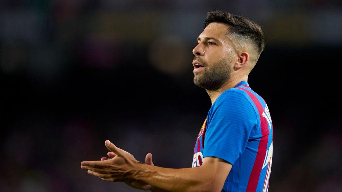 Jordi Alba rela potong gaji demi bertahan di Barcelona (Foto: (Getty Images))