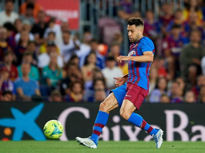 BARCELONA, SPAIN - MAY 22: Jordi Alba of FC Barcelona reacts during the LaLiga Santander match between FC Barcelona and Villarreal CF at Camp Nou on May 22, 2022 in Barcelona, Spain. (Photo by Manuel Queimadelos/Quality Sport Images/Getty Images)