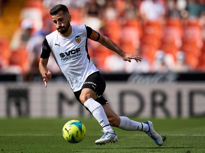 VALENCIA, SPAIN - MAY 21: Jose Luis Gaya of Valencia CF in action during the LaLiga Santander match between Valencia CF and RC Celta de Vigo at Estadio Mestalla on May 21, 2022 in Valencia, Spain. (Photo by Aitor Alcalde Colomer/Getty Images)