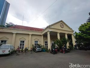 Selain Makam Peneleh, Jejak Freemason Juga Ada di Gedung BPN Surabaya Selain Makam Peneleh, Jejak Freemason Juga Ada di Gedung BPN Surabaya
